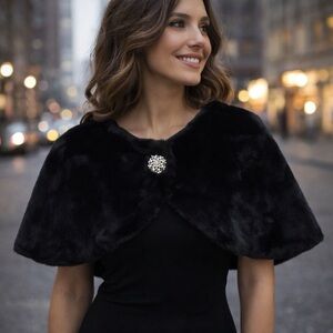 I.N San Francisco Gorgeous black faux fur pearl faux diamond broach